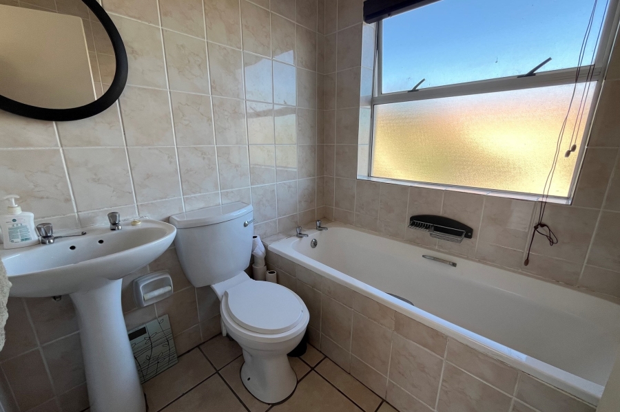 2 Bedroom Property for Sale in Sonstraal Heights Western Cape